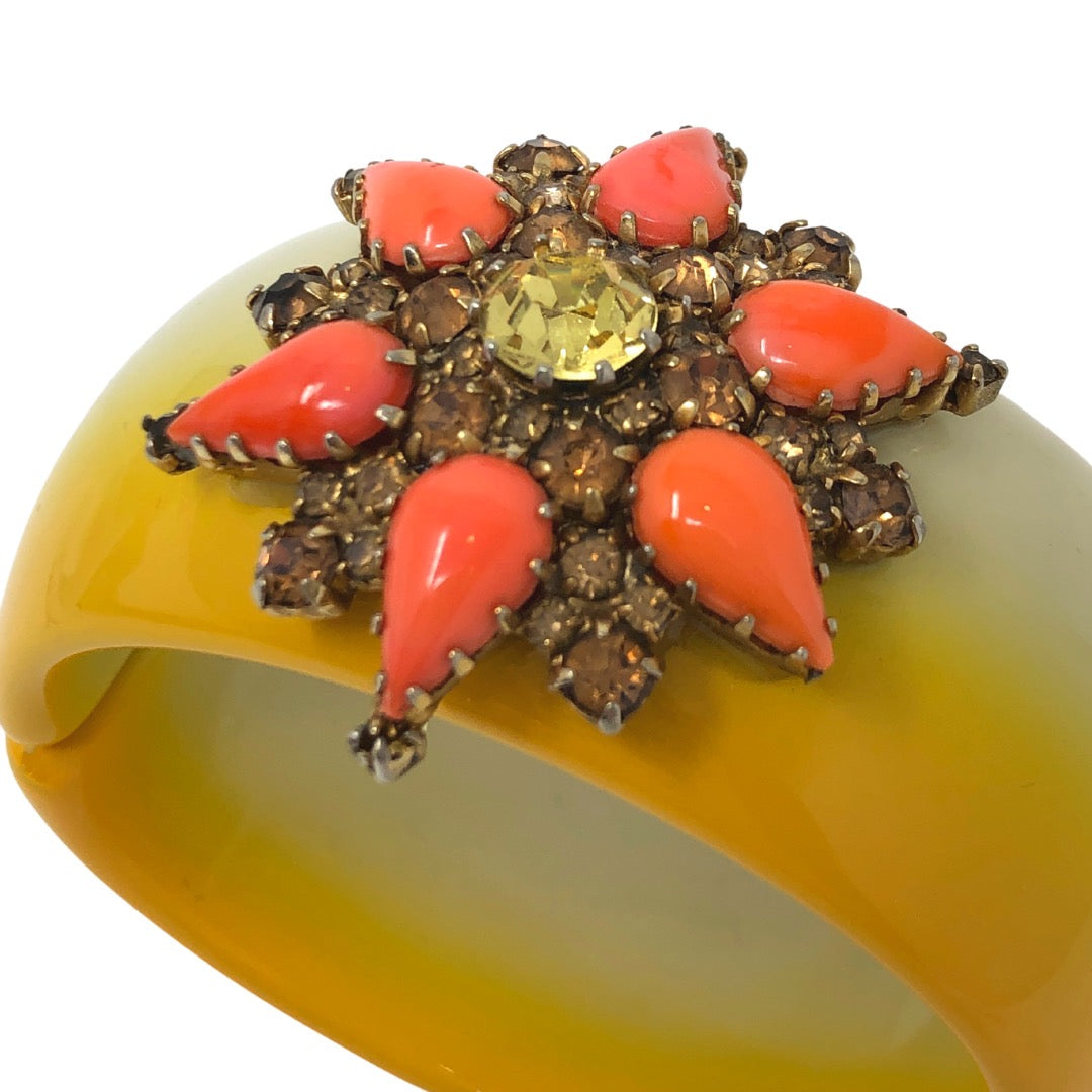 ITEM No. 70 - Ashley Sparks Collection